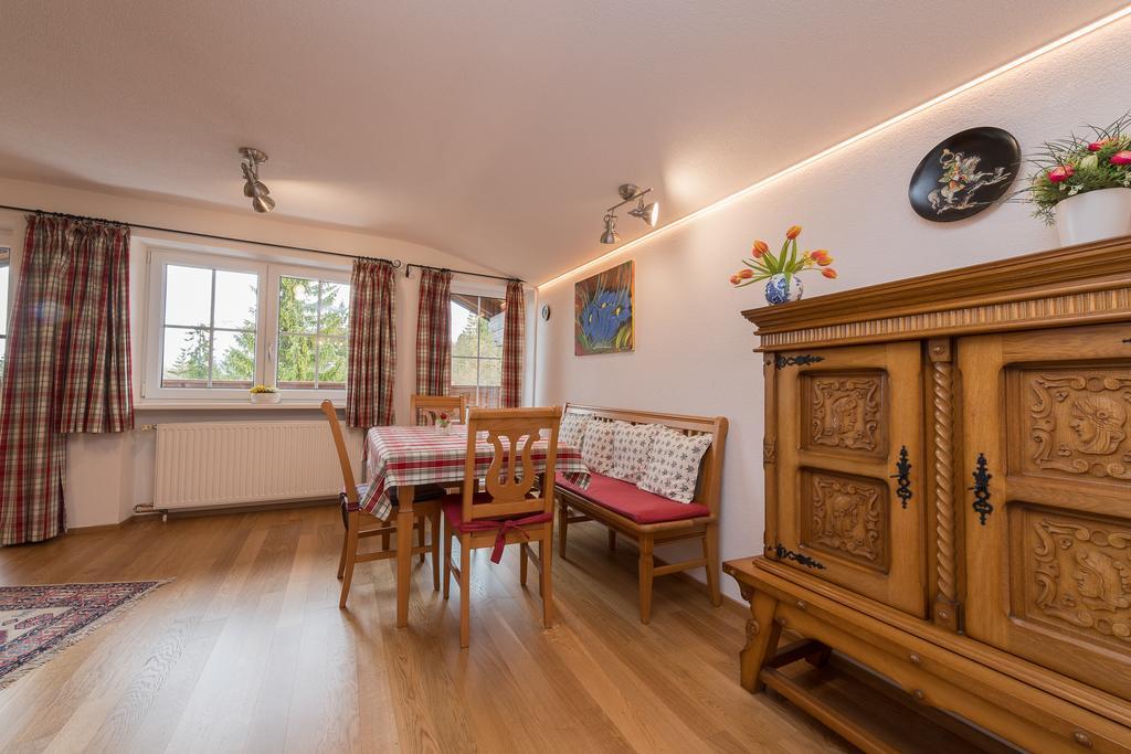 Landhaus Charlotte Am Geigenbuehel -Apartments Зеефельд в Тироле Экстерьер фото