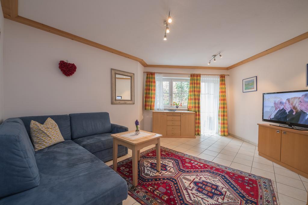 Landhaus Charlotte Am Geigenbuehel -Apartments Зеефельд в Тироле Экстерьер фото