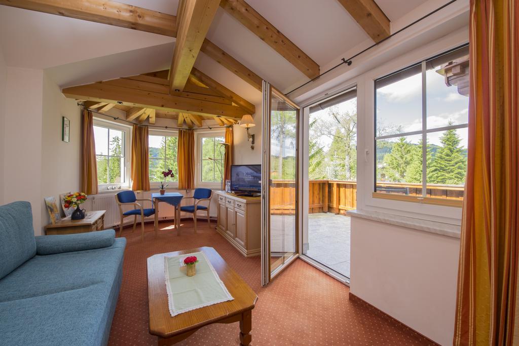 Landhaus Charlotte Am Geigenbuehel -Apartments Зеефельд в Тироле Экстерьер фото