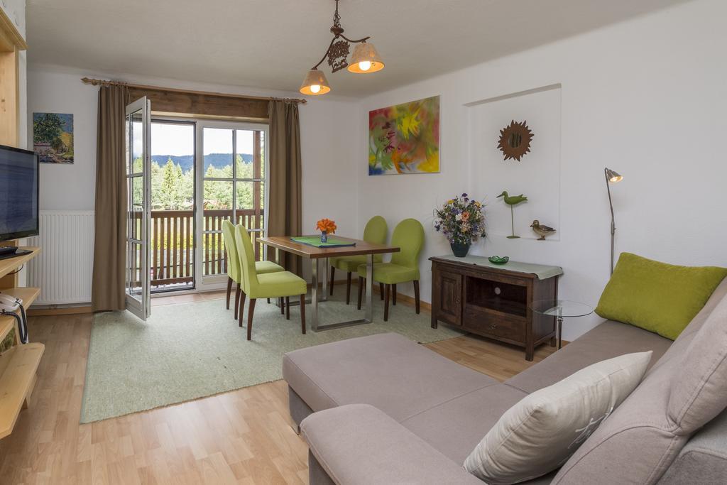Landhaus Charlotte Am Geigenbuehel -Apartments Зеефельд в Тироле Экстерьер фото