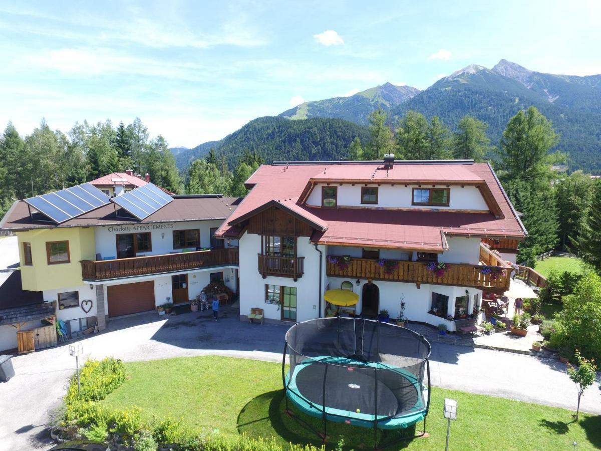 Landhaus Charlotte Am Geigenbuehel -Apartments Зеефельд в Тироле Экстерьер фото